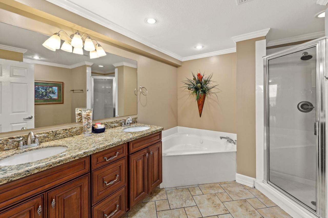 Gulf Front Master Bedroom! 2 Pools & Hot Tubs! Sleeps 8! Panama City Beach Exteriér fotografie